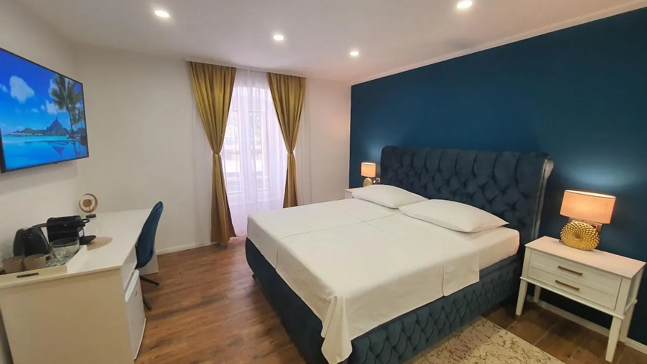 Gold Luxury Room Split 4*,  Kroatië