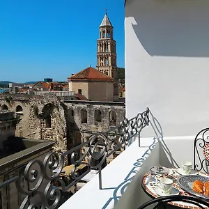 La Porta Luxury Guest house