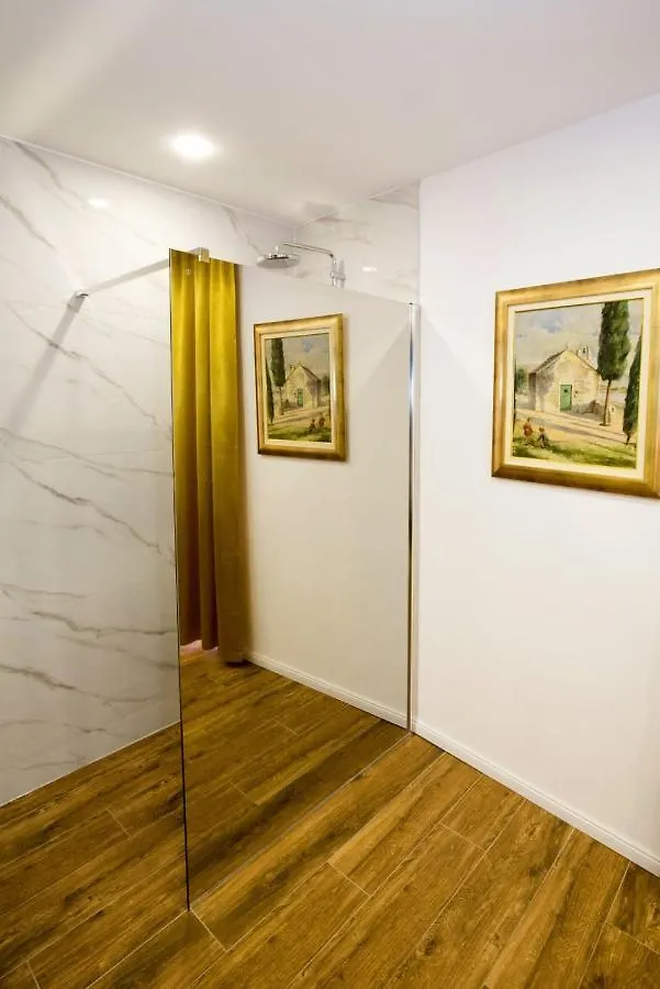 **** Guest house Gold Luxury Room Split Croatia